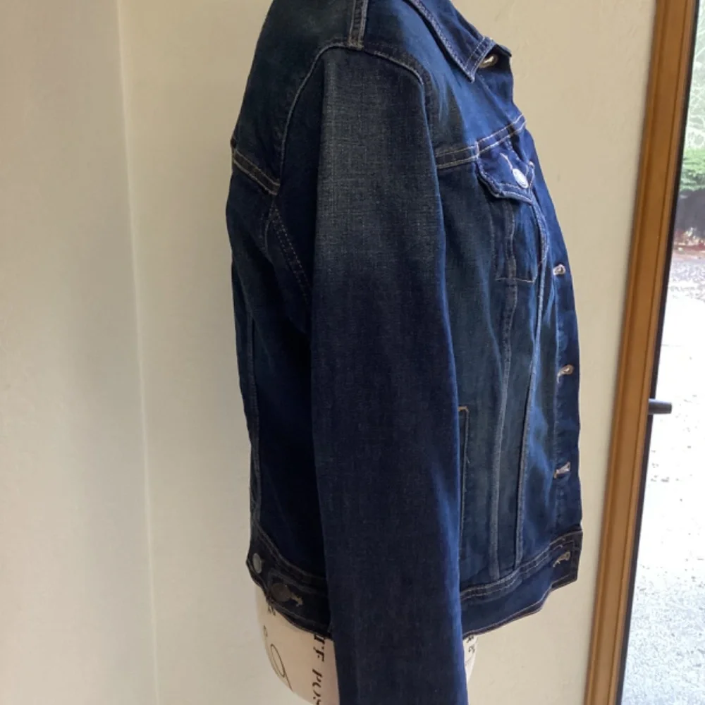 Old Navy Dark Wash Button Front Denim Jacket - Picture 3 of 8